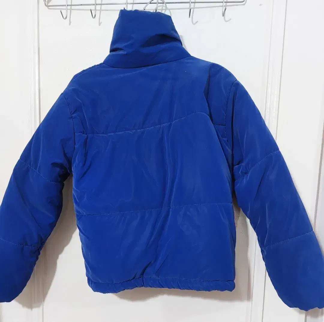 کاپشن|لباس|بابل, |دیوار