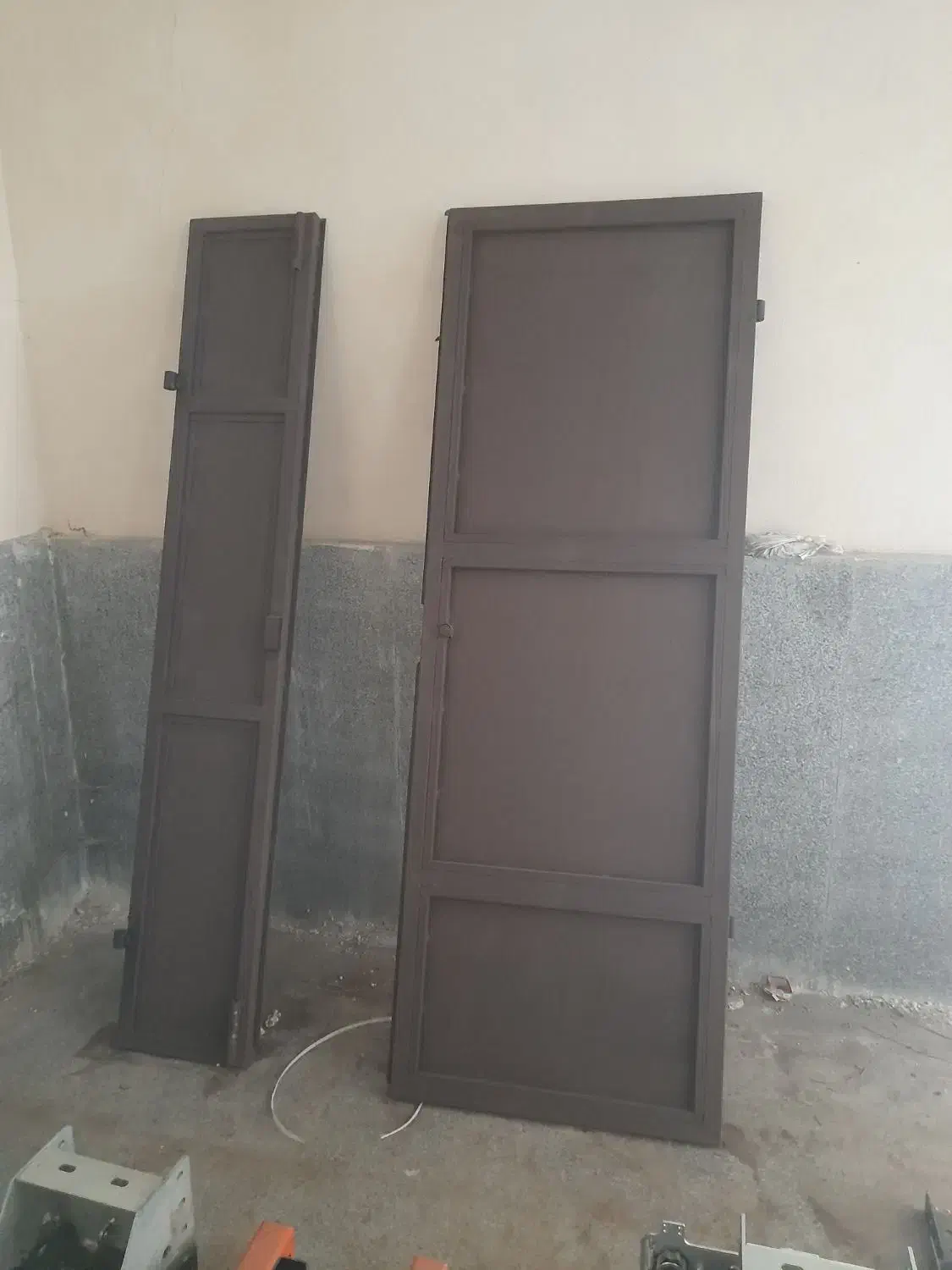 ساخت چارچوب فلزی و درب وپنجره|خدمات پیشه و مهارت|ساری, |دیوار