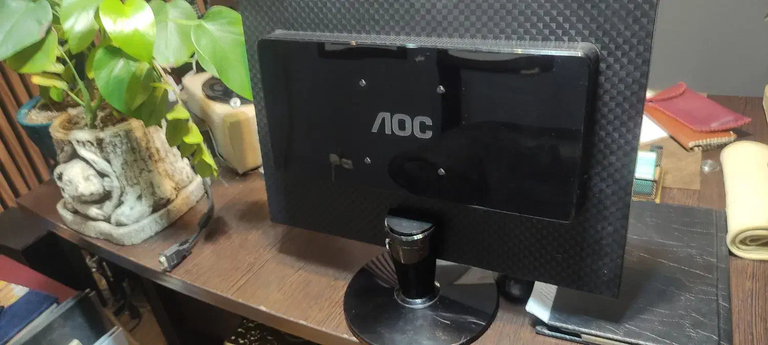 مانیتور LED  Samsung  و AOC|قطعات و لوازم جانبی رایانه|تهران, ده‌ونک|دیوار