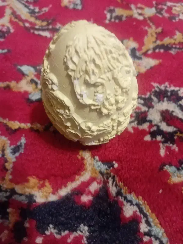 مجسمه  است|مجسمه، تندیس، ماکت|کوهسار (البرز), |دیوار