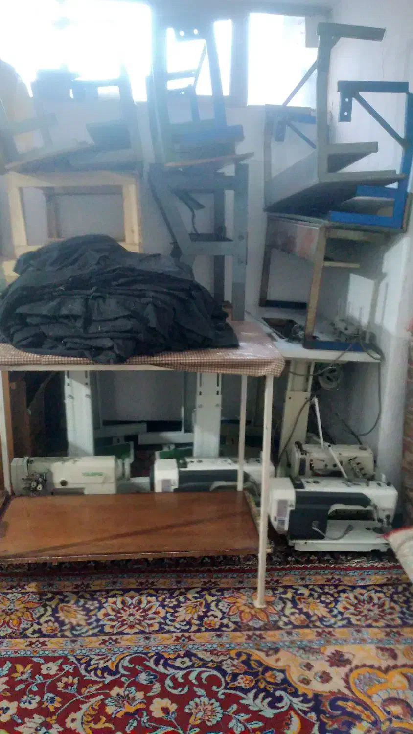 میز کار و نیمکت چوبی و آهنی وچرخ خیاطی|فروشگاه و مغازه|سنقر, |دیوار