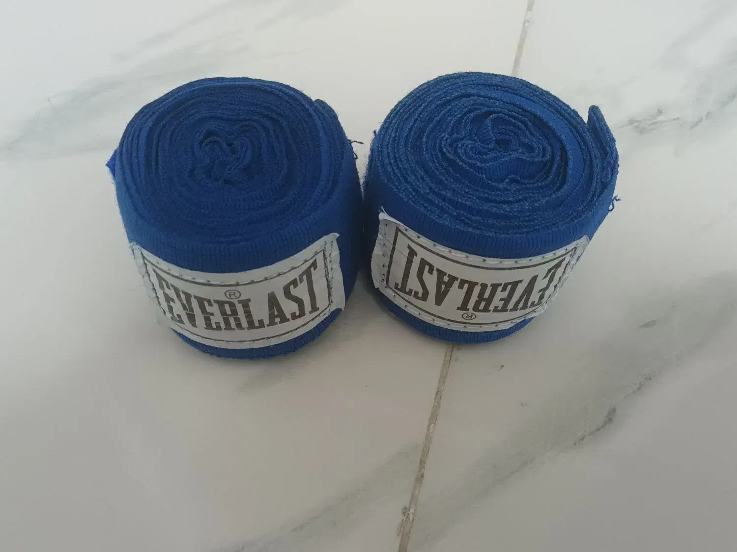 دستکش بوکس همراه با رویایی و باند|تجهیزات ورزشی|شریفآباد, |دیوار