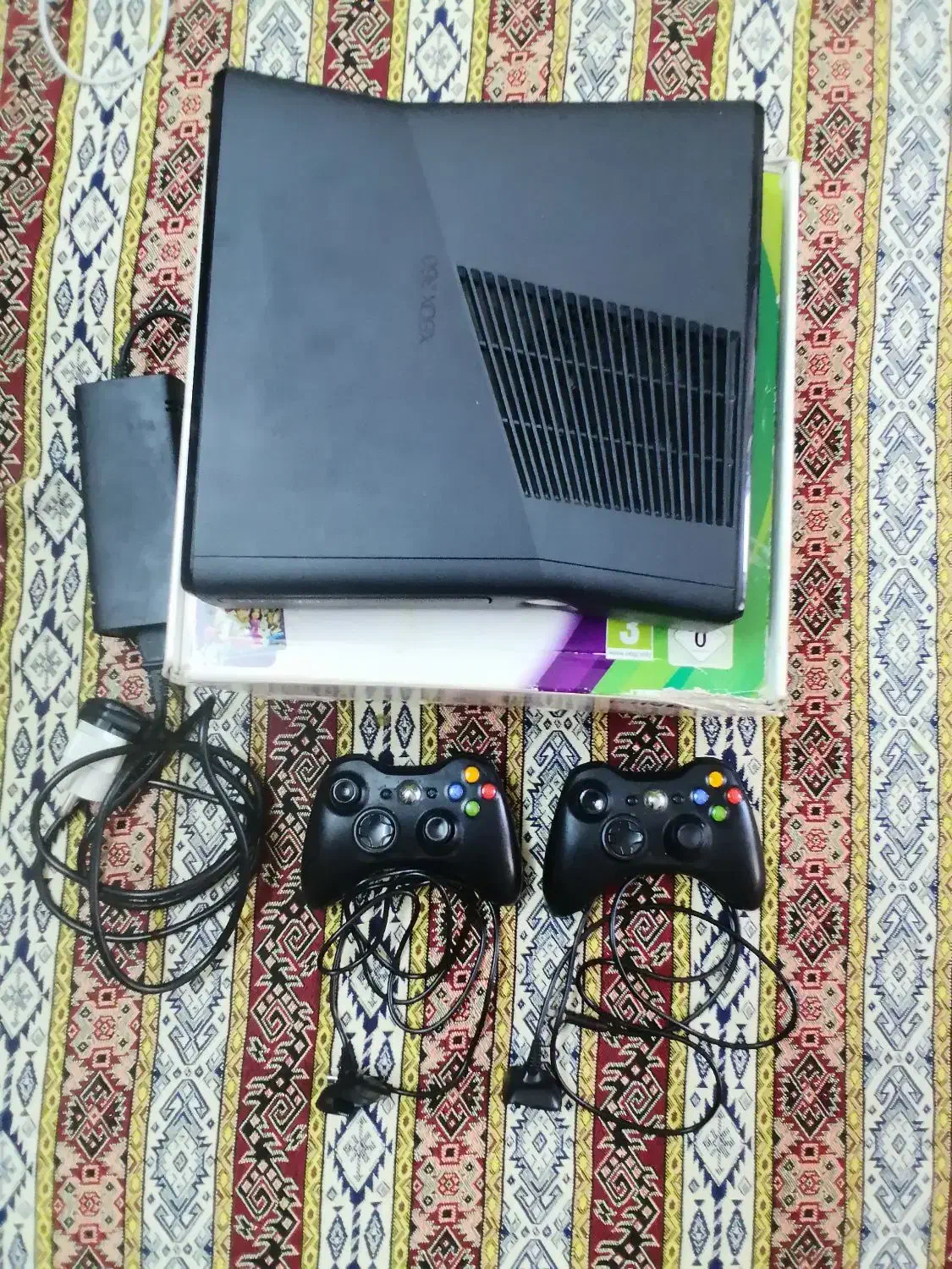 Xbox 360 به همراه کینکت بازی حرکتی|کنسول، بازی ویدئویی و آنلاین|کهک, |دیوار