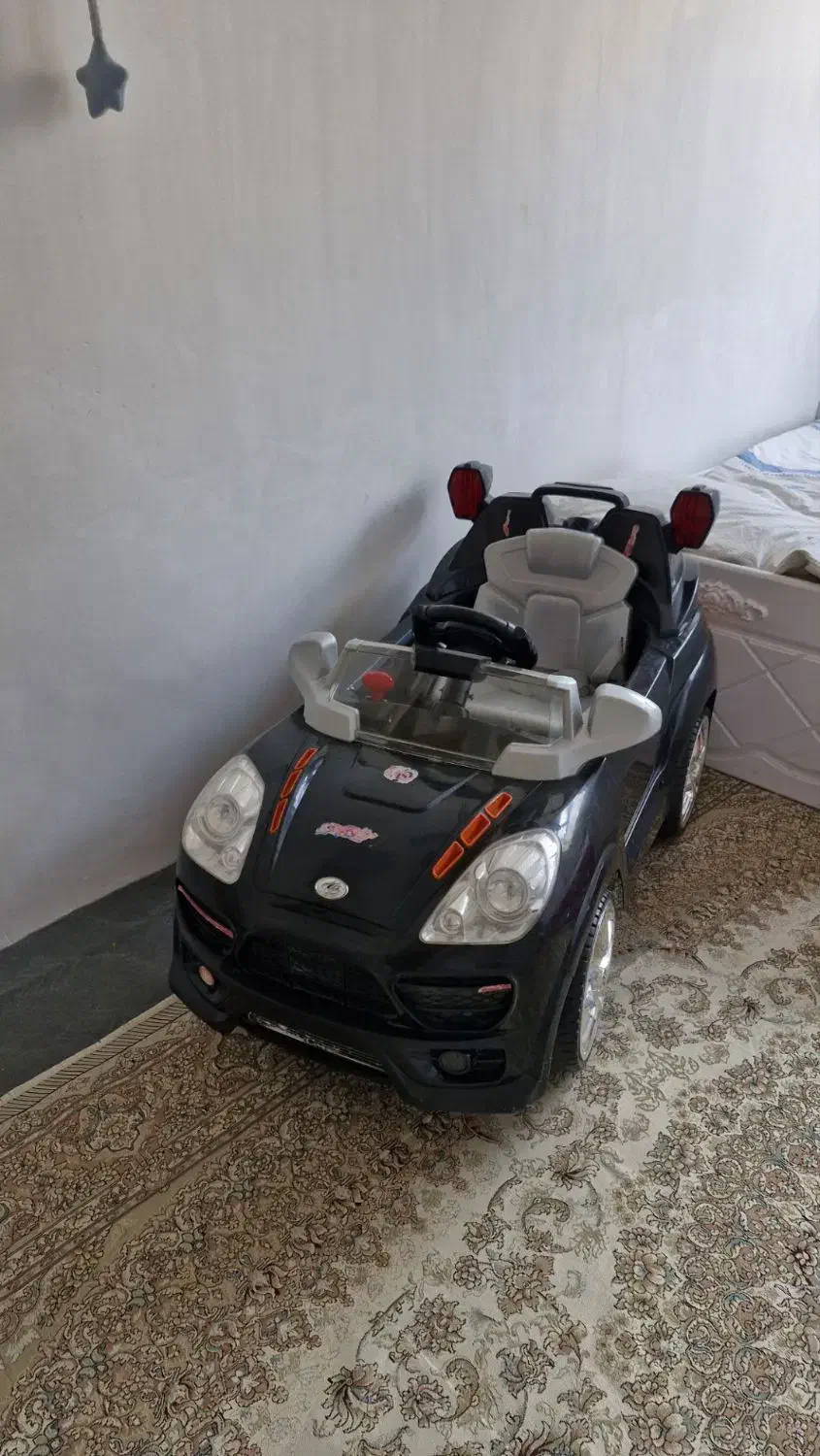 ماشین شارژی مشکی|اسباب و اثاث بچه|تبریز, |دیوار