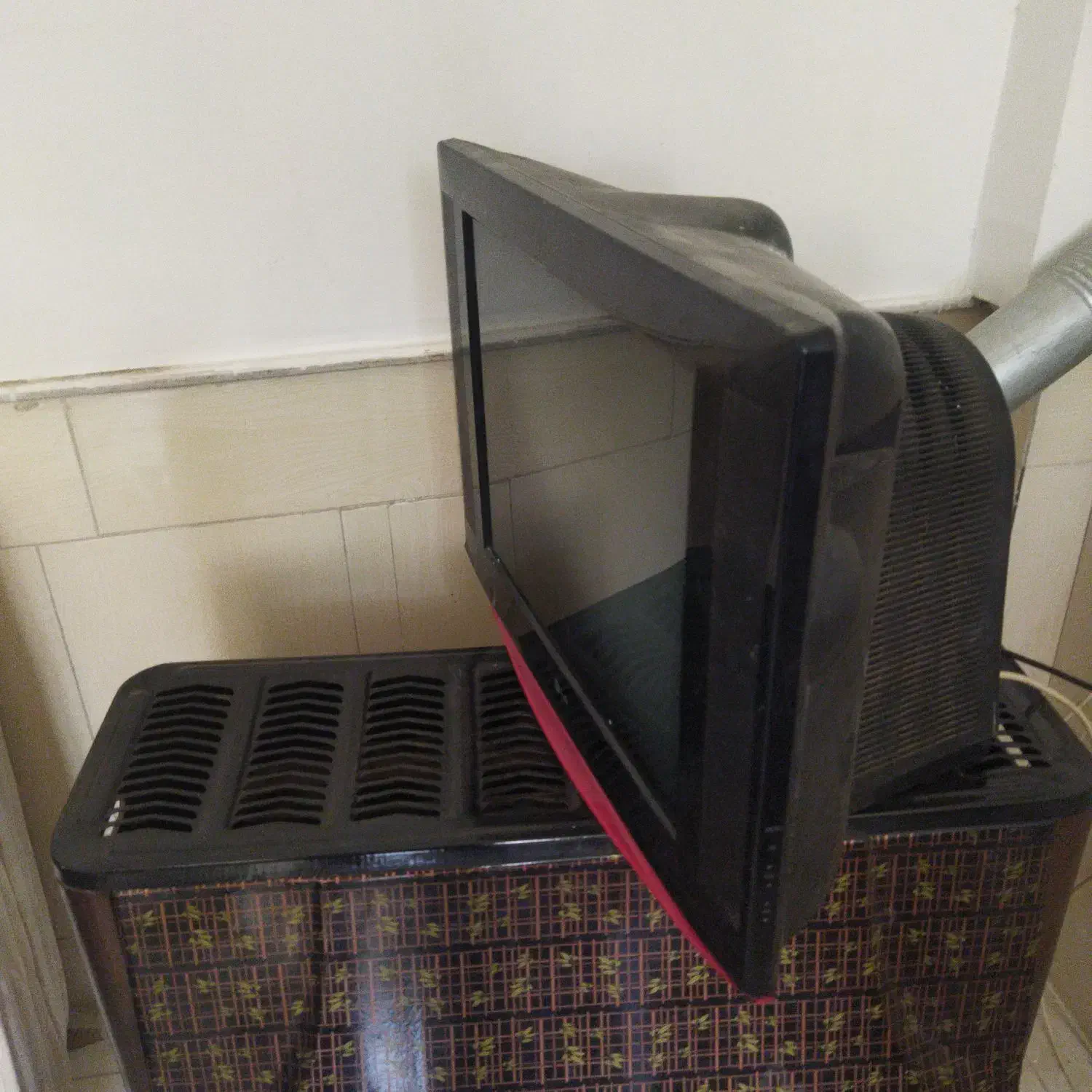 تلویزیون ال جی|تلویزیون و پروژکتور|نیشابور, امام|دیوار