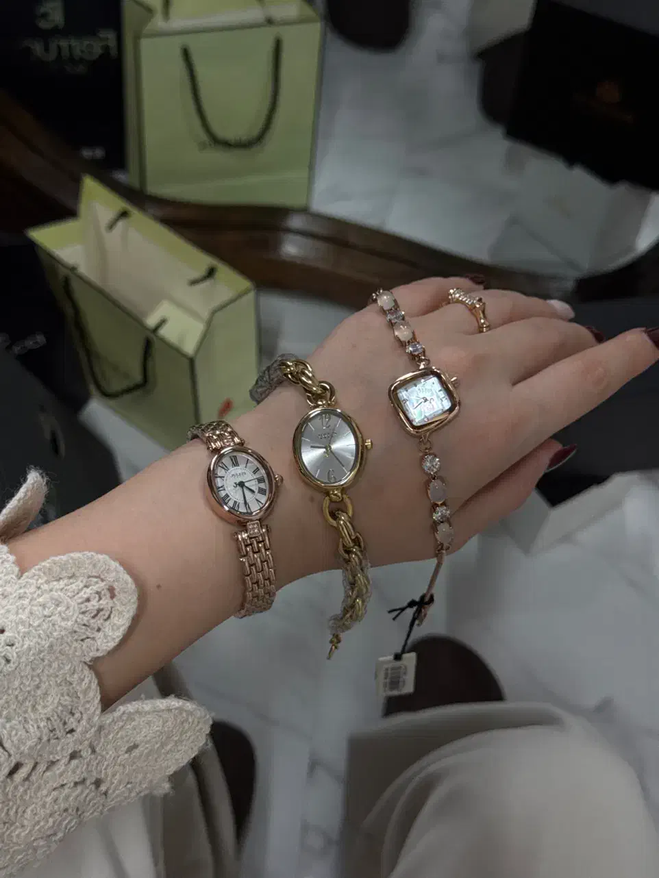 ساعت های اورجینال و های کپی|ساعت|آستانه اشرفیه, |دیوار