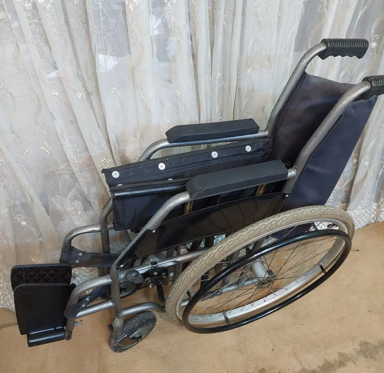 ویلچر سالم و تمیز|آرایشی، بهداشتی، درمانی|تهران, آذری|دیوار