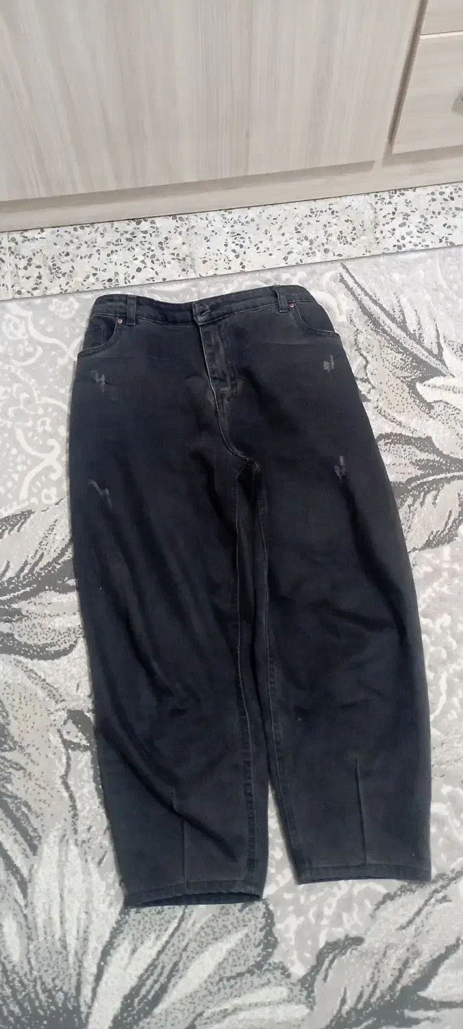 چند دست لباس و شلوار مام فیت ،چند عدد شال|لباس|گلپایگان, |دیوار