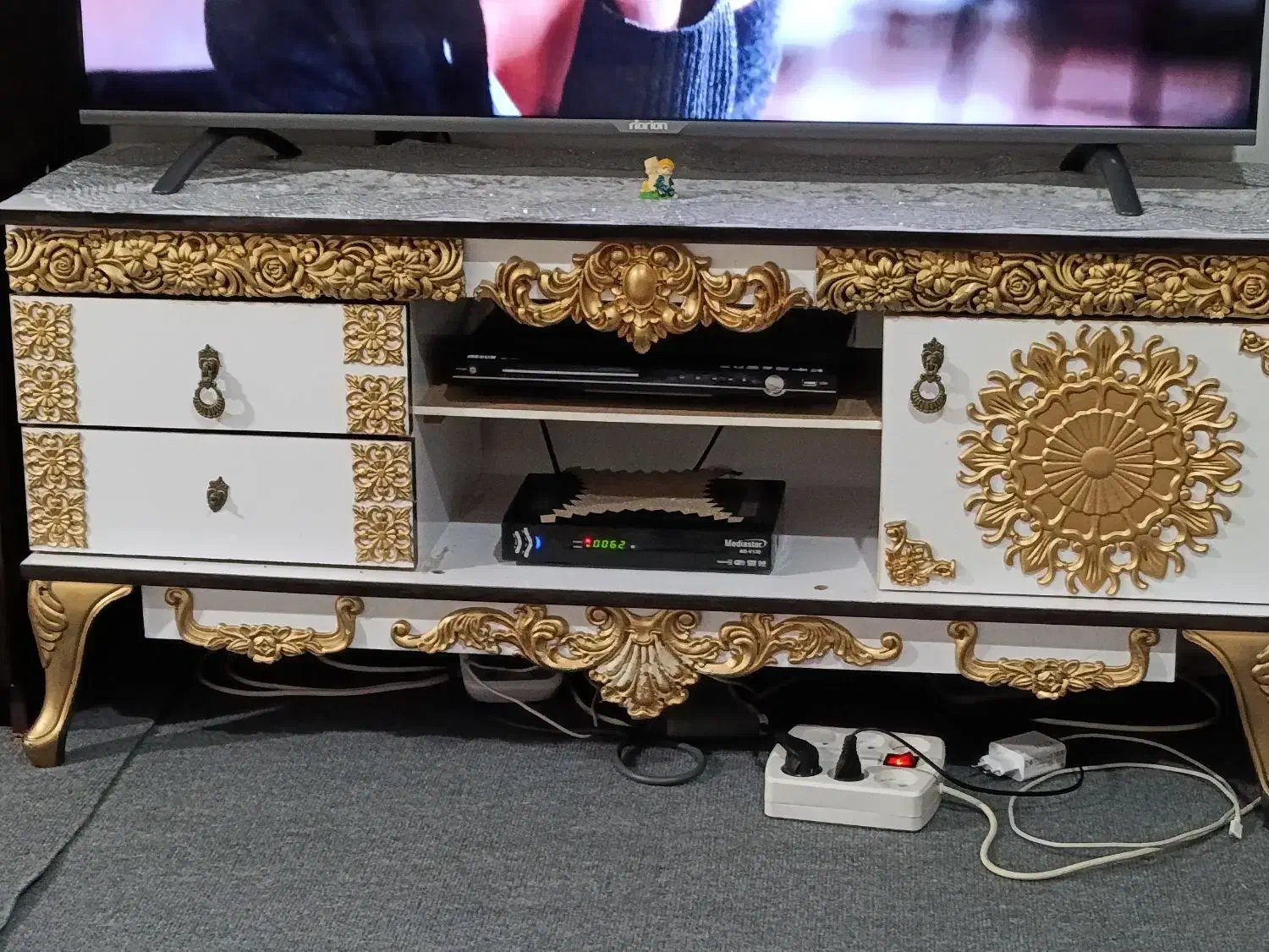 فروشی فوری فوری|بوفه، ویترین، کنسول|نوشین شهر, |دیوار