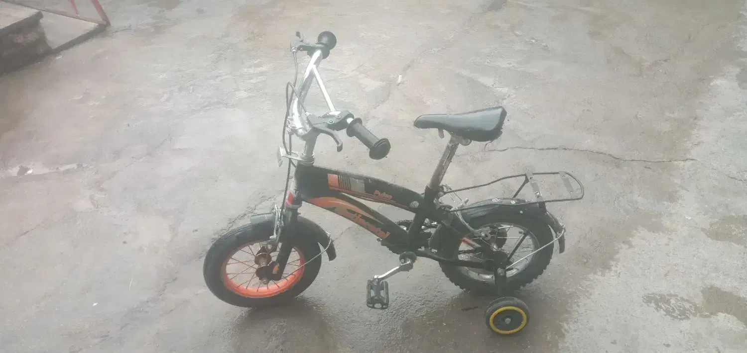 دوچرخه ۱۲ سالم و نو|دوچرخه، اسکیت، اسکوتر|ایوان, |دیوار