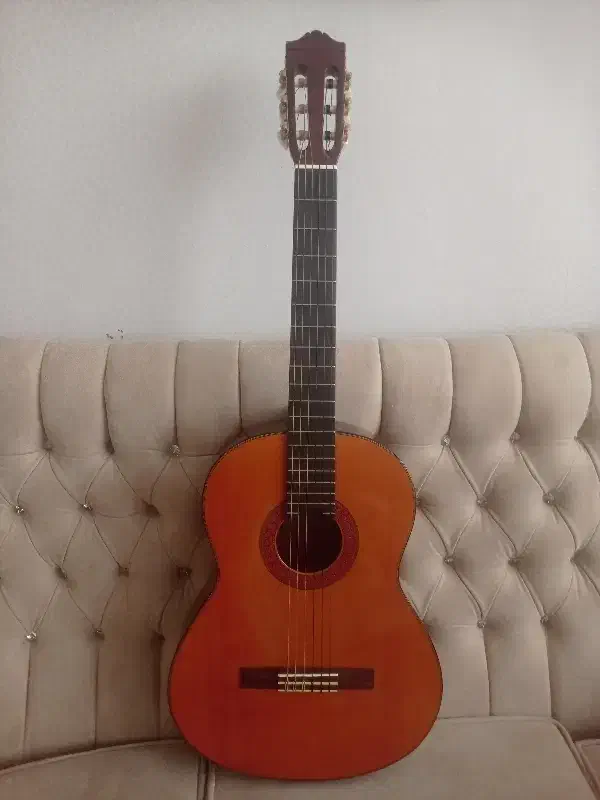 گیتار C70 یاماها|گیتار، بیس، امپلیفایر|کیش, |دیوار