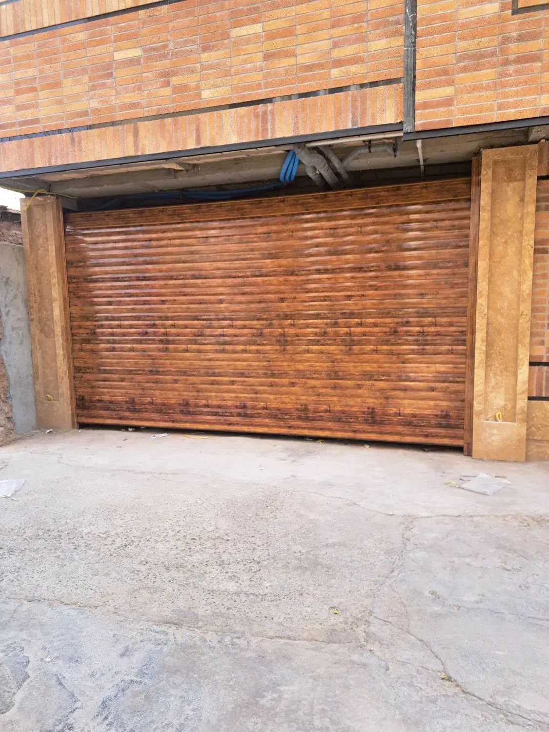 کرکره برقی.شیشه سکوریت|خدمات پیشه و مهارت|یزد, |دیوار