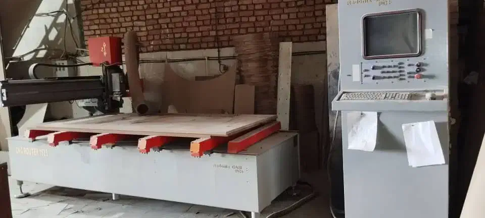 دستگاه سی ان سی وارداتی سایز کوچک  و مکنده|ماشینآلات صنعتی|بومهن, |دیوار