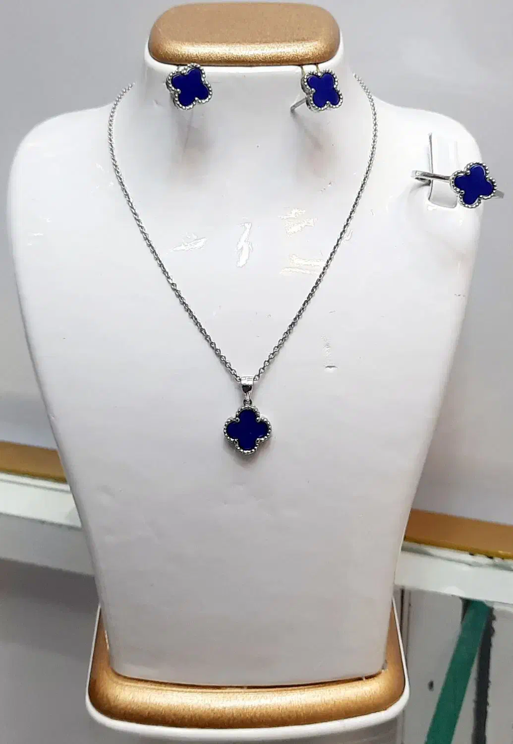 ست گردنبند و گوشواره و انگشتر نقره زنانه|جواهرات|اصفهان, چرخاب|دیوار