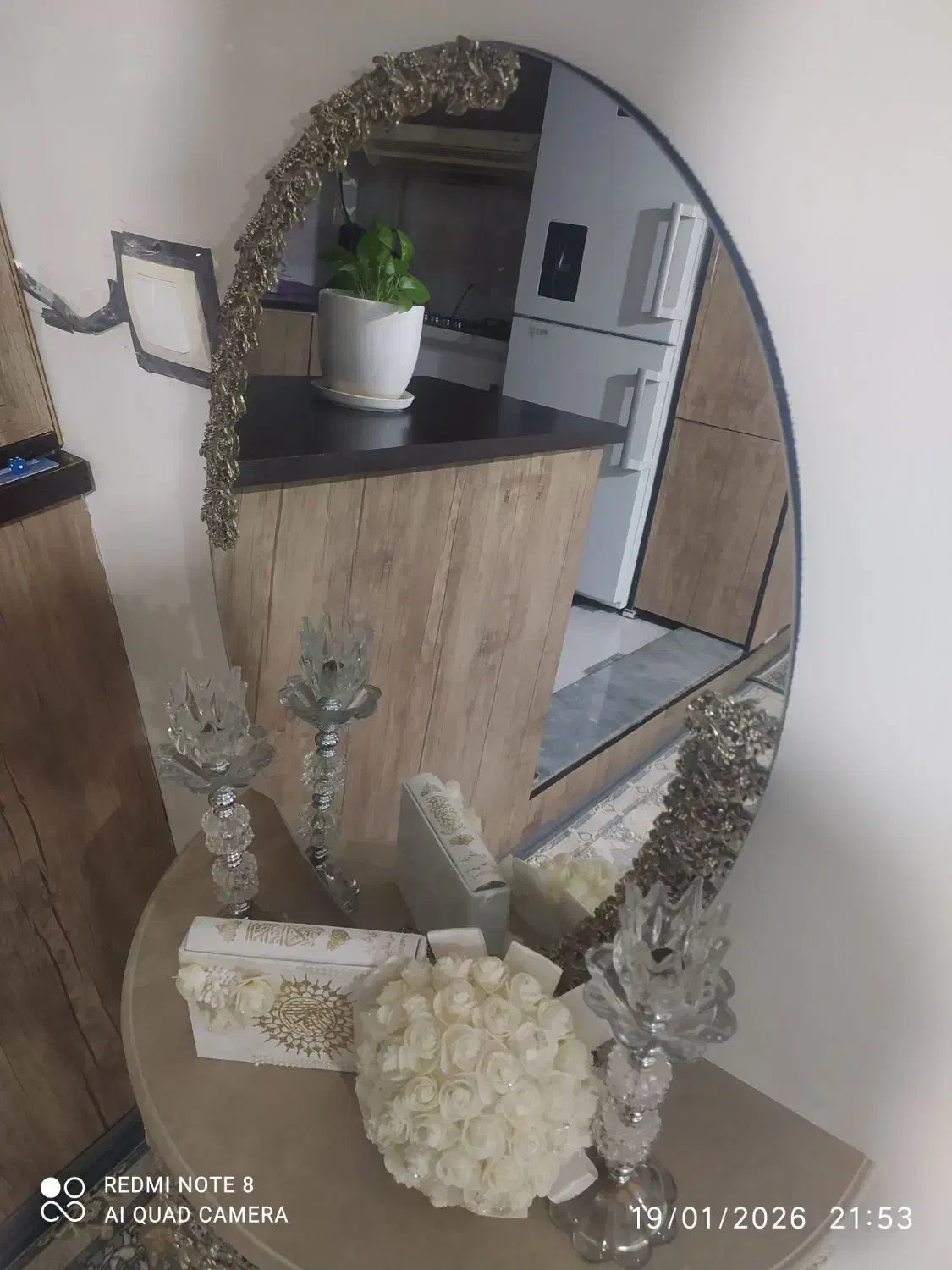 آینه و شمعدان|آینه|همدان, |دیوار