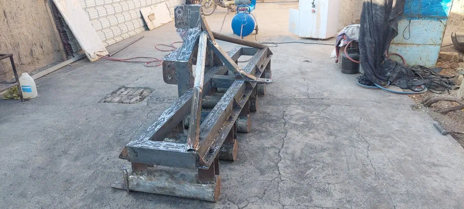 ادوات کشاورزی تریلی اتاق نیسان|ماشین‌آلات صنعتی|اسفراین, |دیوار