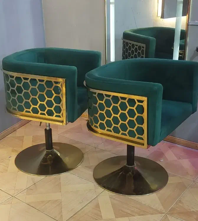 تجهیزات سالن زیبایی در حد نو|آرایشگاه و سالن‌های زیبایی|جهرم, |دیوار