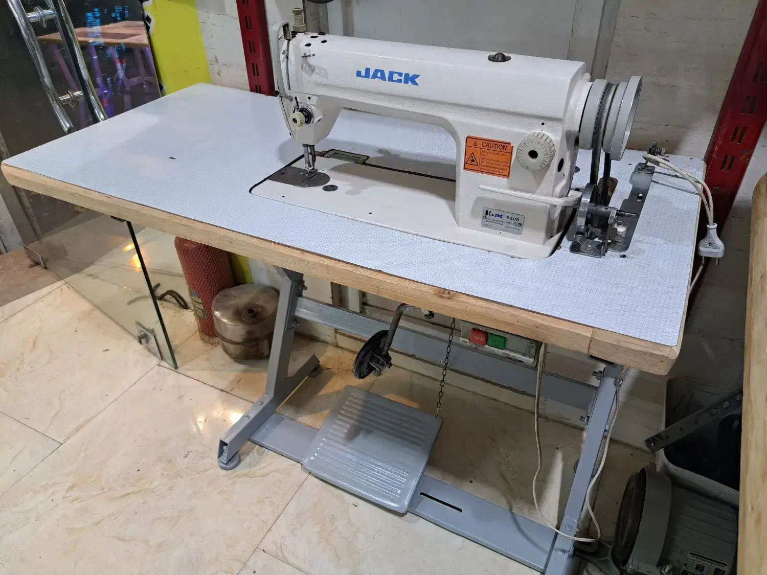 چرخ خیاطی راسته جک دینام بزرگ ۲عدد موجود|چرخ خیاطی و ریسندگی|کاشمر, |دیوار