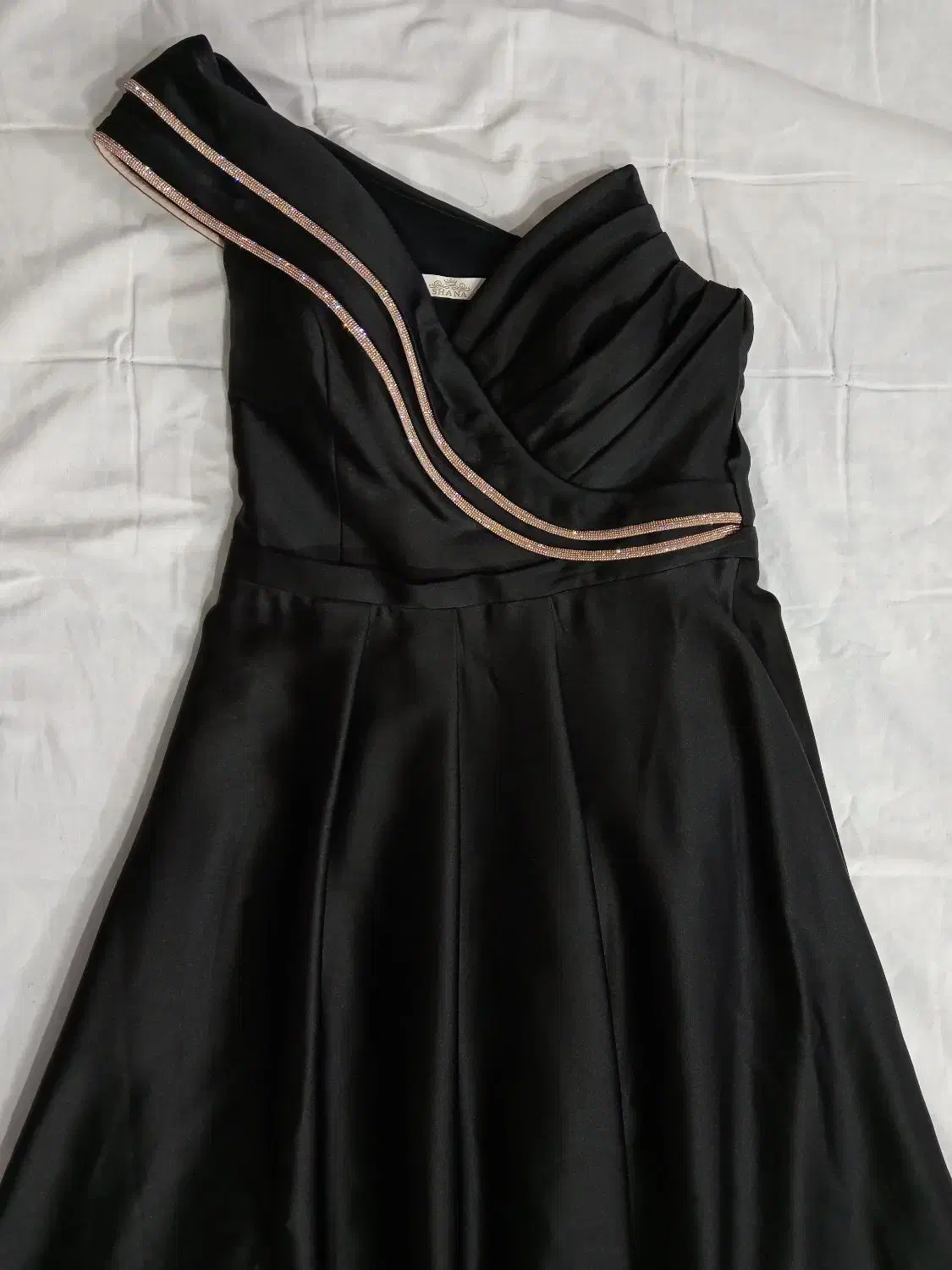 لباس مجلسی|لباس|سبزوار, قاضی زاد|دیوار