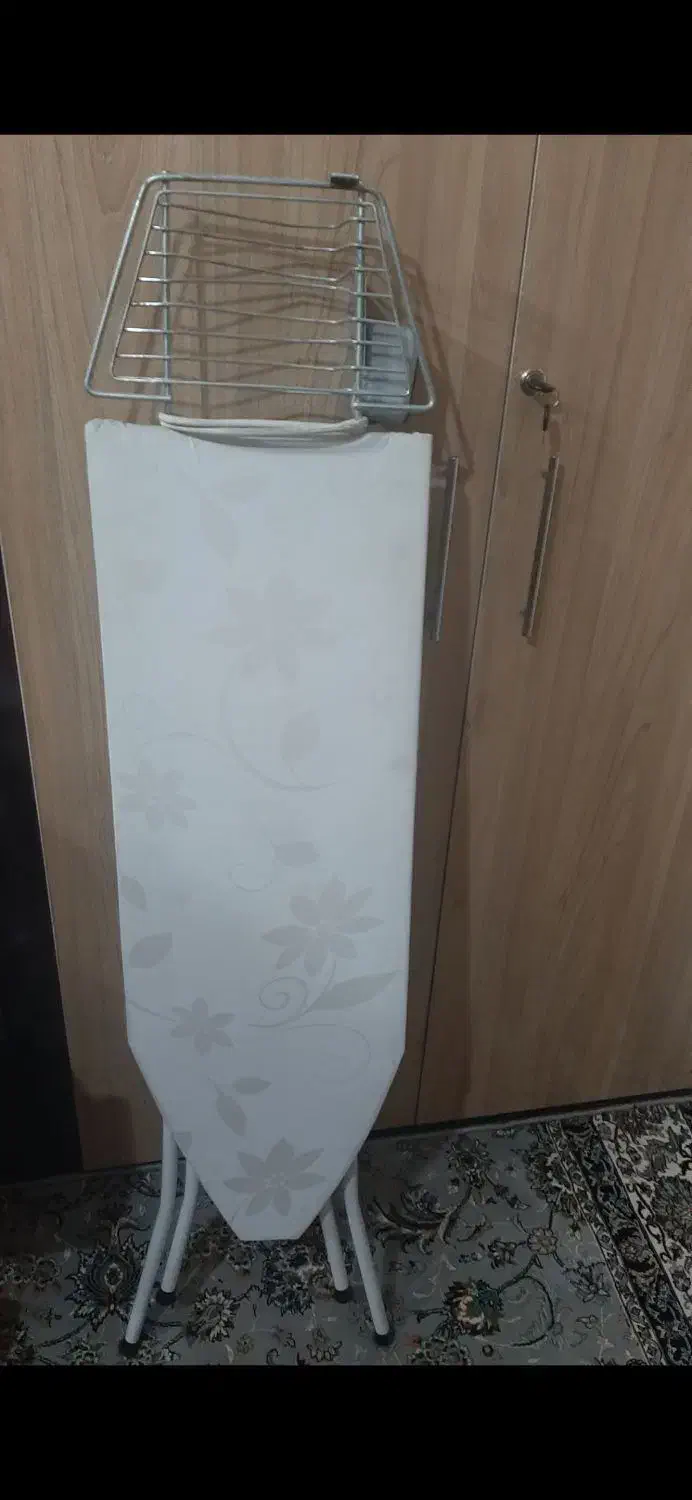 میز اتو سفید نو وسالم|اتو و لوازم اتو|مشهد, کوشش|دیوار