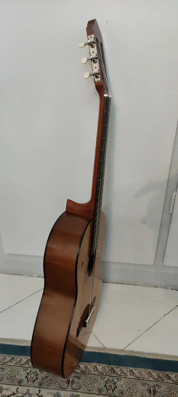 گیتار اصل C۴۰ یاماها . فقط ۷ تومن . در حد نو|گیتار، بیس، امپلیفایر|پردیس, فاز ۲|دیوار