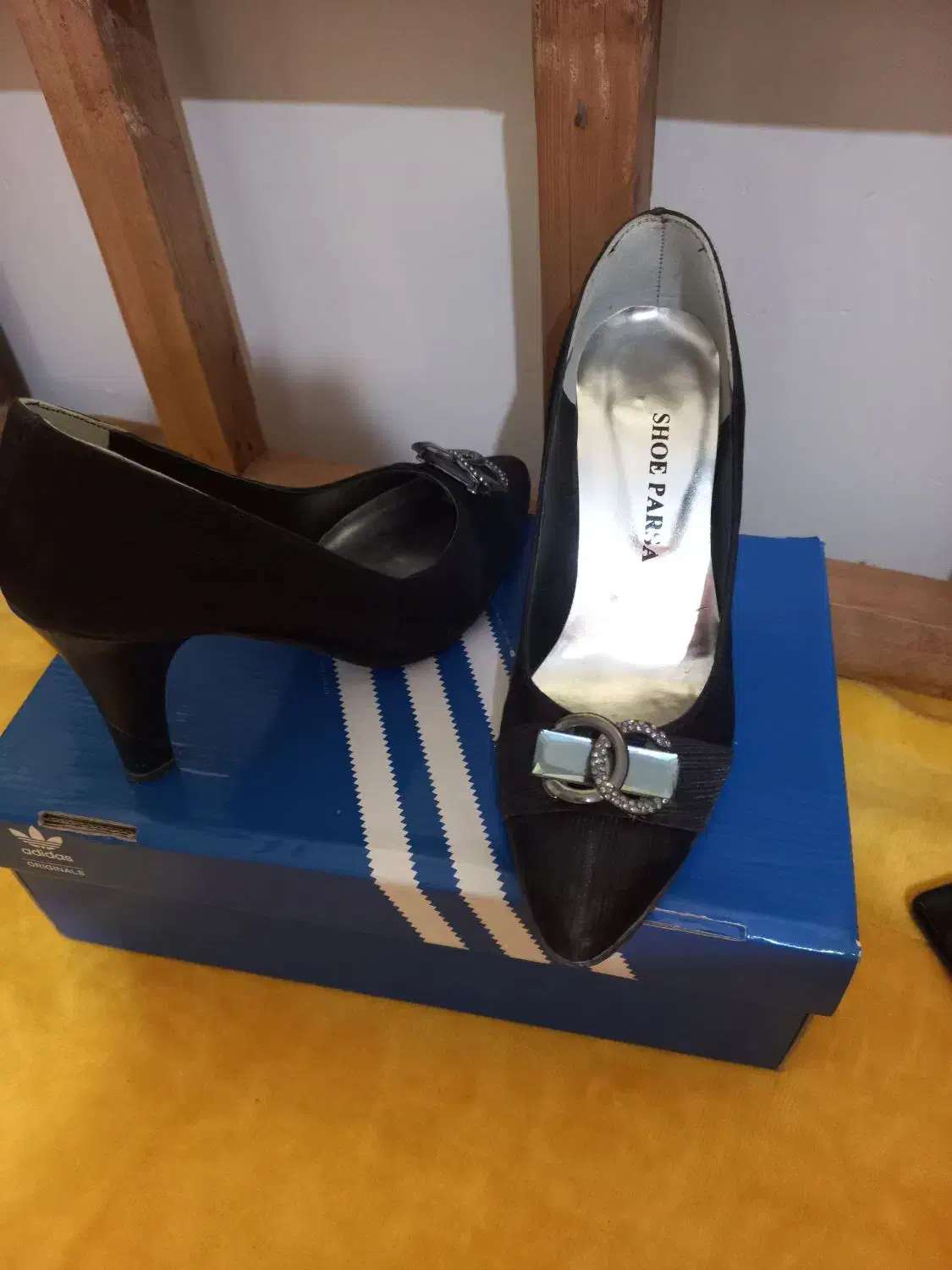 کفش چرم اصل درحدنو|کیف، کفش، کمربند|اندیشه, اندیشه فاز ۴|دیوار