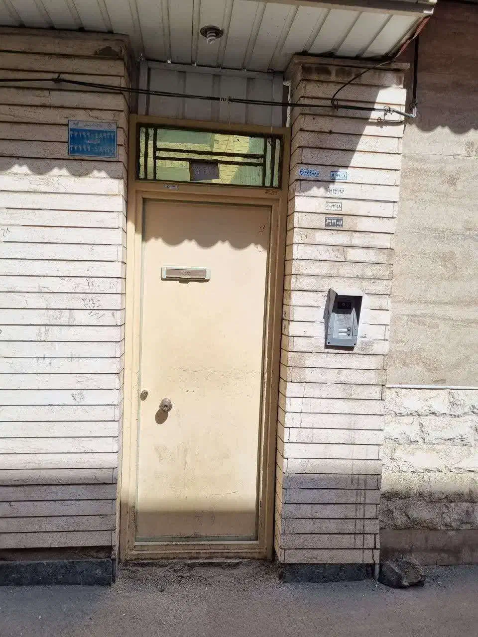 درب حیاط|مصالح و تجهیزات ساختمان|قم, لسانی|دیوار