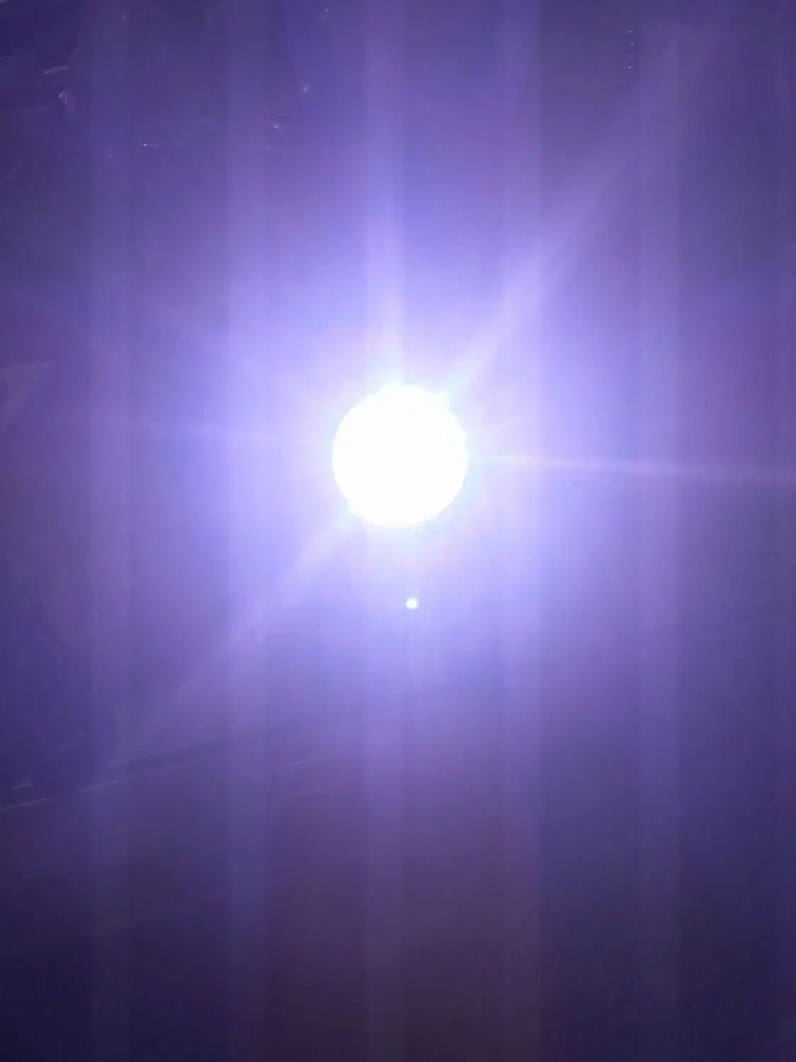 چراغ قوه‌ پلیسی دارای ۸ نوع چراغ  مختلف شارژی|کوهنوردی و کمپینگ|گرگان, |دیوار