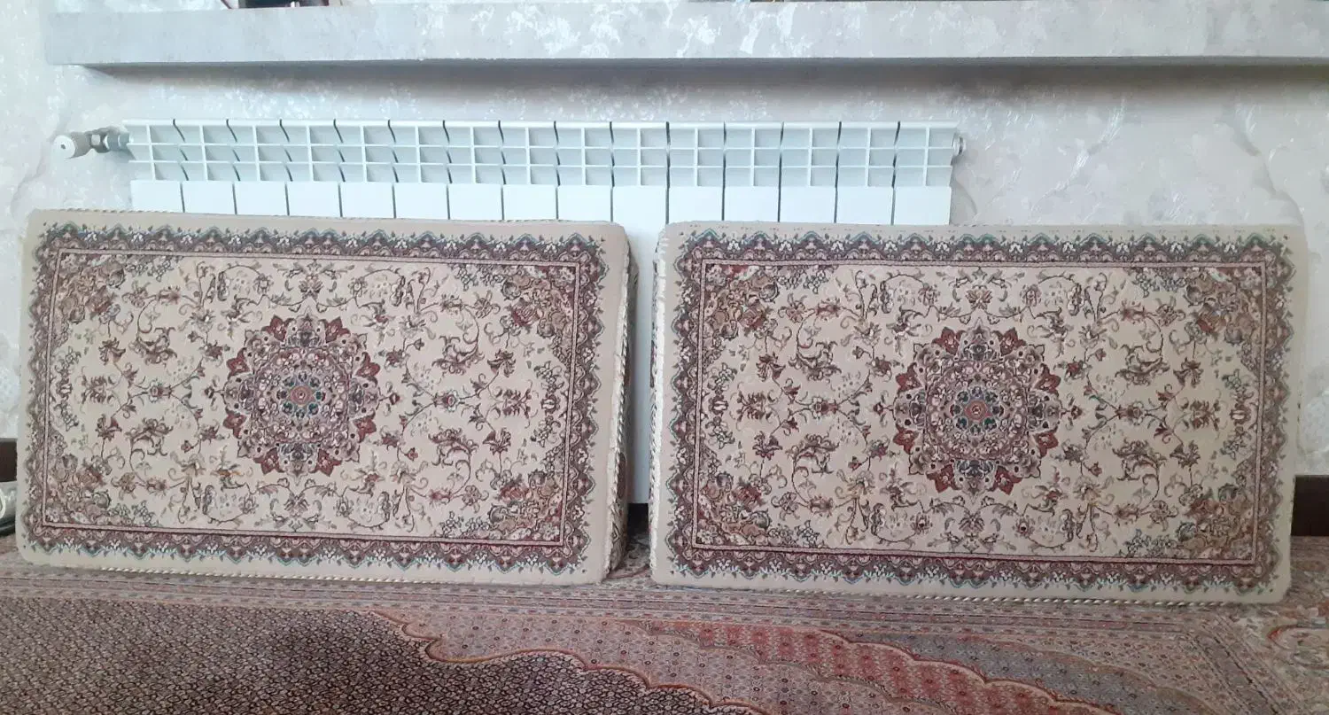 یک جفت پشتی نو|پشتی|همدان, |دیوار