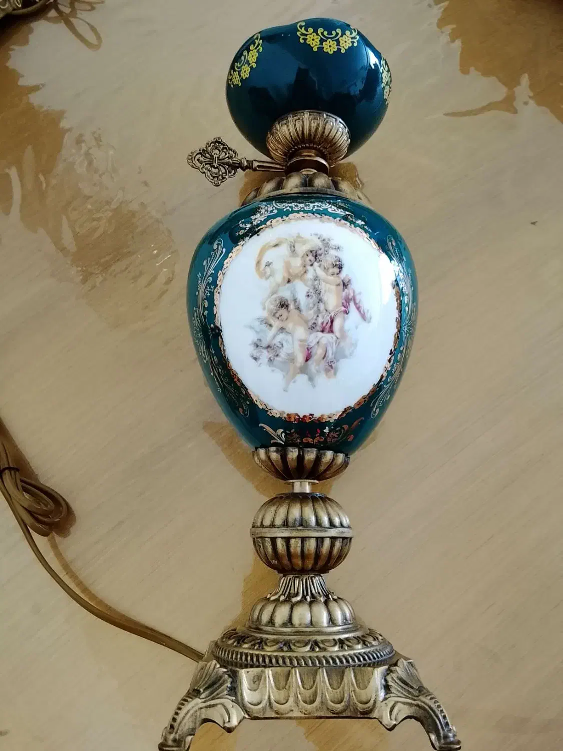 لاله شمعدانی برقی|لوستر و چراغ آویز|تبریز, |دیوار