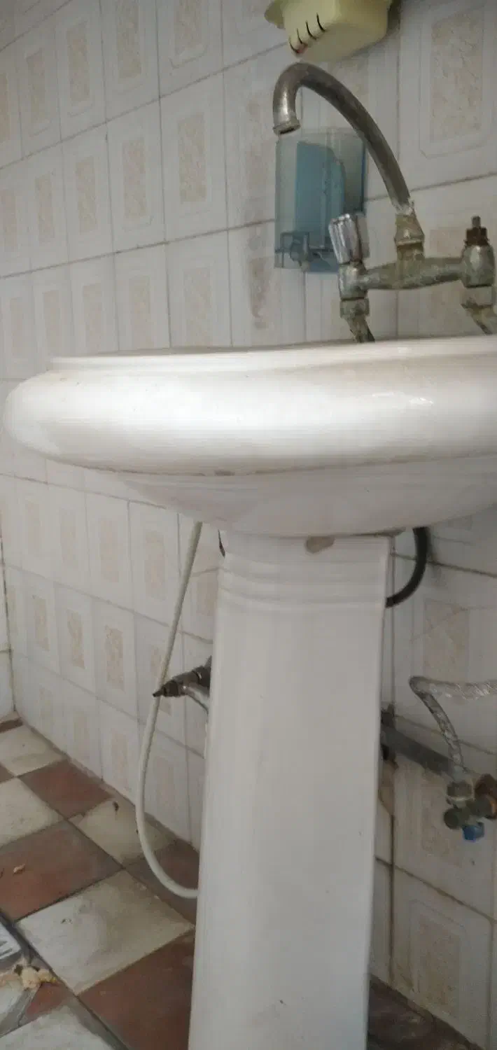 روشویی وکمد وآینه|لوازم سرویس بهداشتی|مشهد, سرافرازان|دیوار