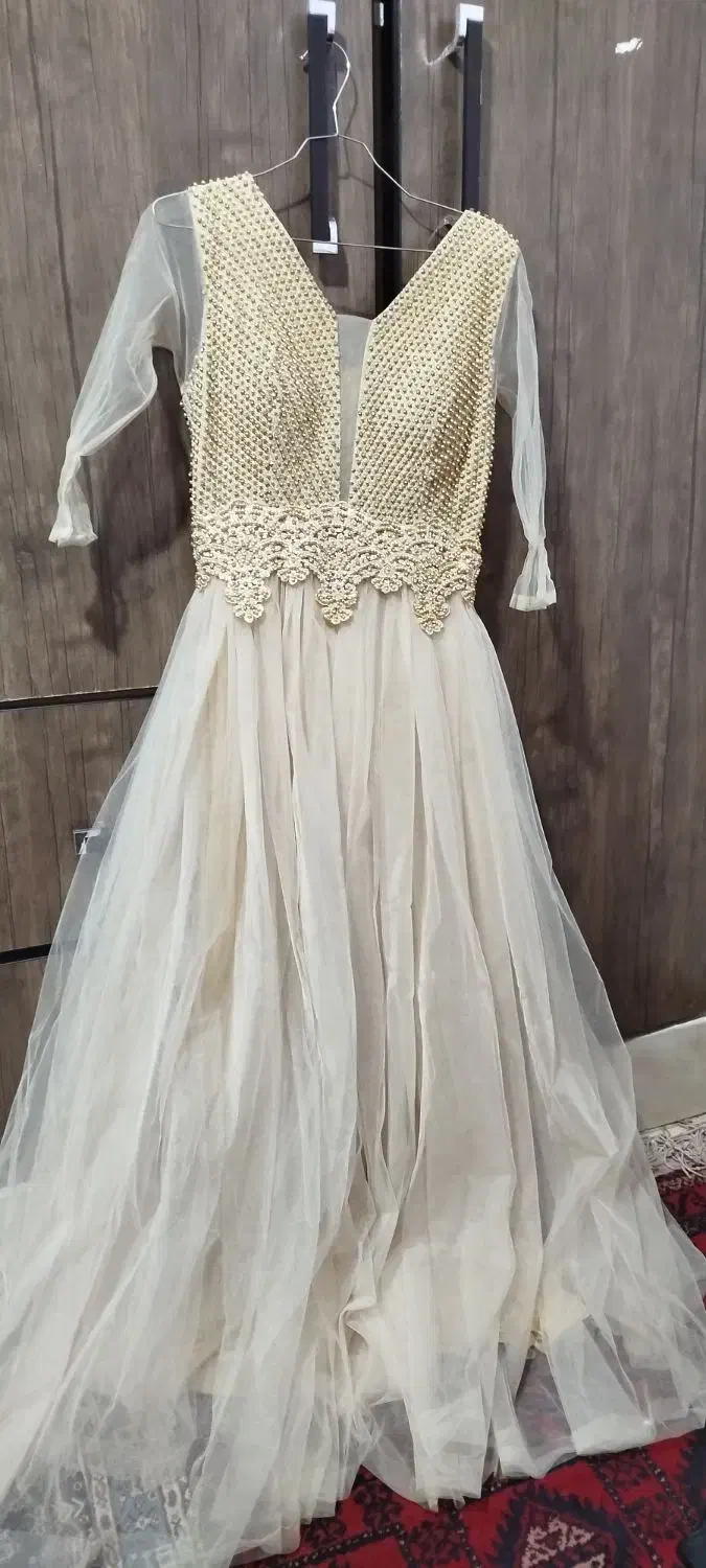 لباس مجلسی و نامزدی|لباس|سبزوار, شرق کال جنوبی (شمس آبادی)|دیوار