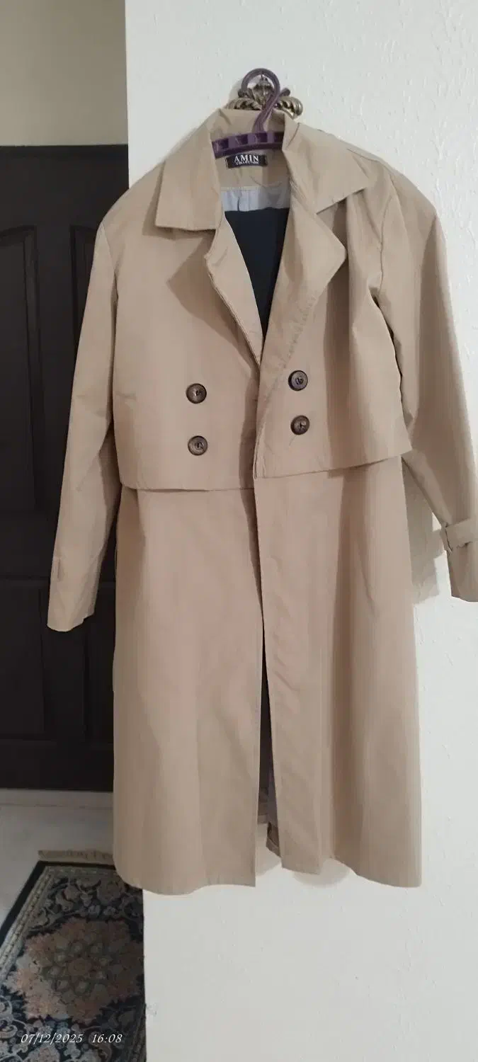 پالتو بارانی|لباس|شاهینشهر, شهرک گلدیس|دیوار