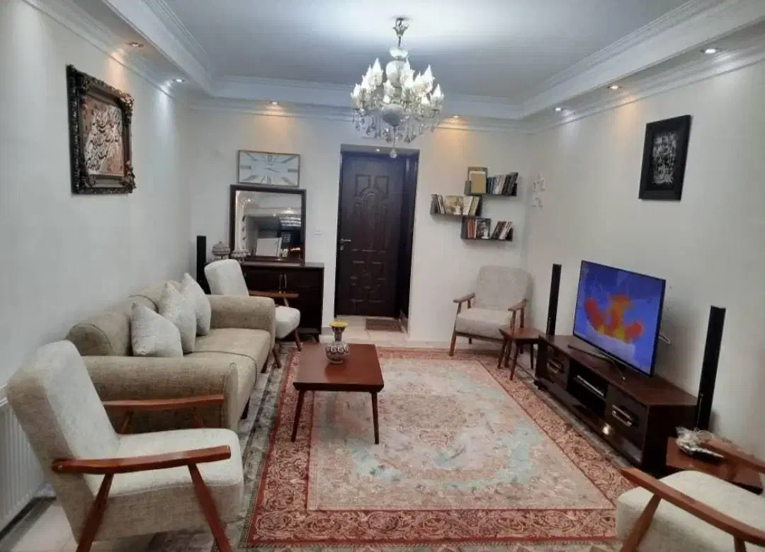 مبلمان ۸نفره (با چک)|مبلمان خانگی و میز عسلی|قرچک, زیبا شهر|دیوار