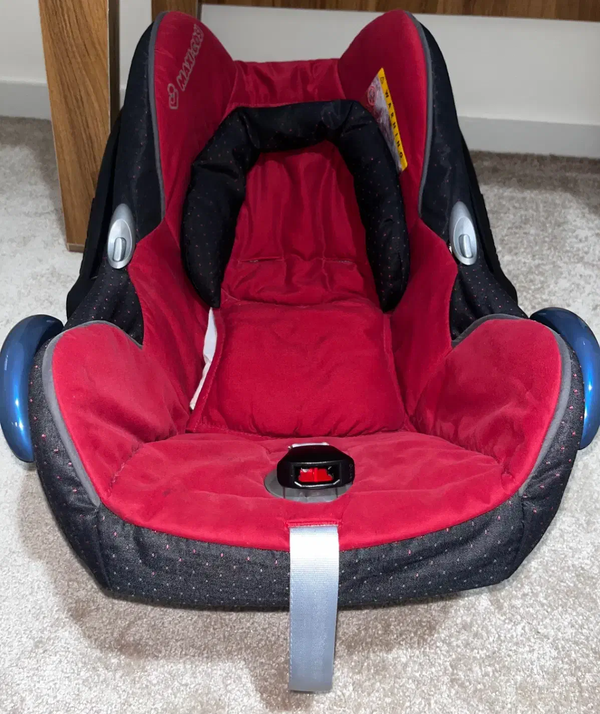 کریر و آغوشی|کالسکه و لوازم جانبی|پردیس, فاز ۱|دیوار