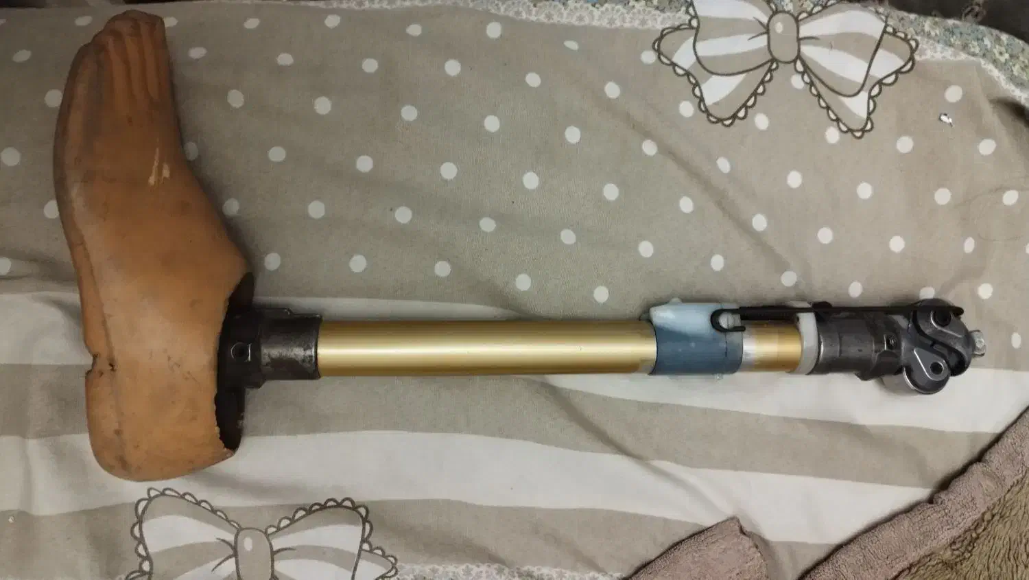 پا مصنوعی|پزشکی|قدس, شهر‌قدس|دیوار