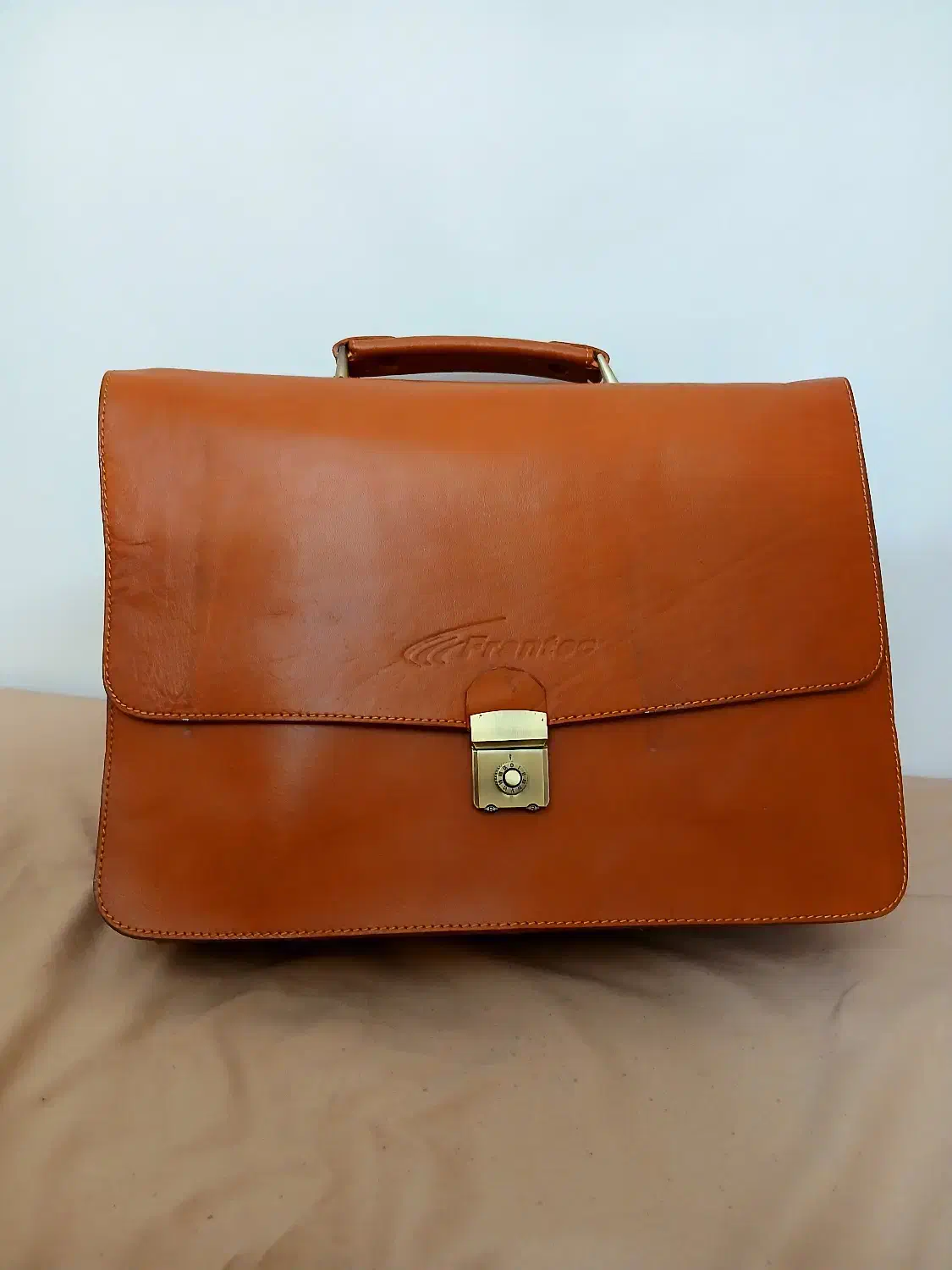 کیف دانشجویی و اداری چرم طبیعی|کیف، کفش، کمربند|اراک, |دیوار