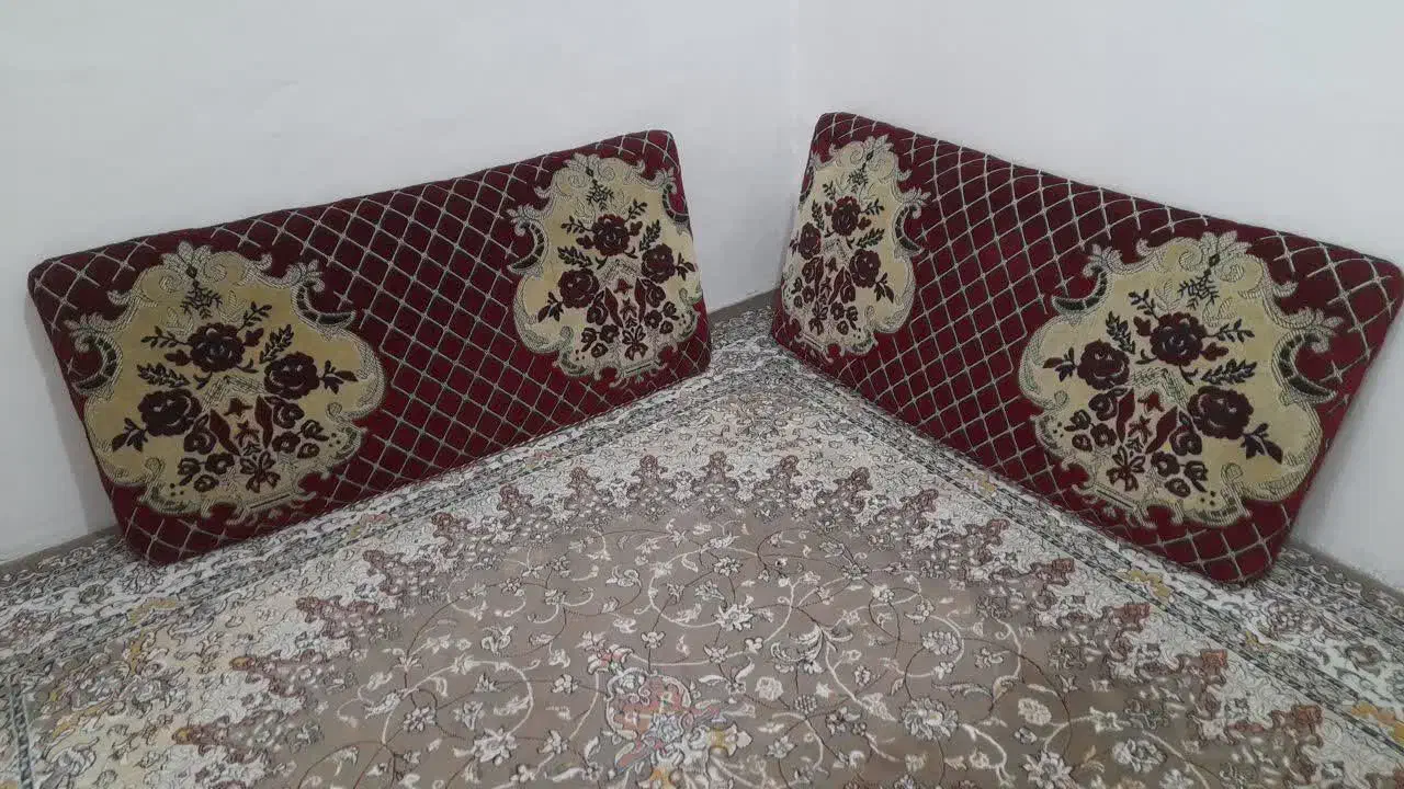 پشتی|پشتی|فولادشهر, B5|دیوار