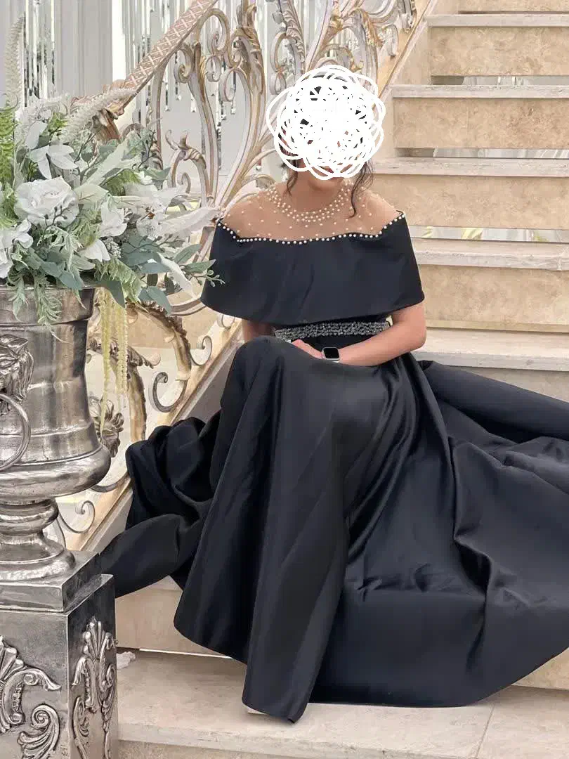 لباس مجلسی|لباس|شیراز, فرگاز|دیوار