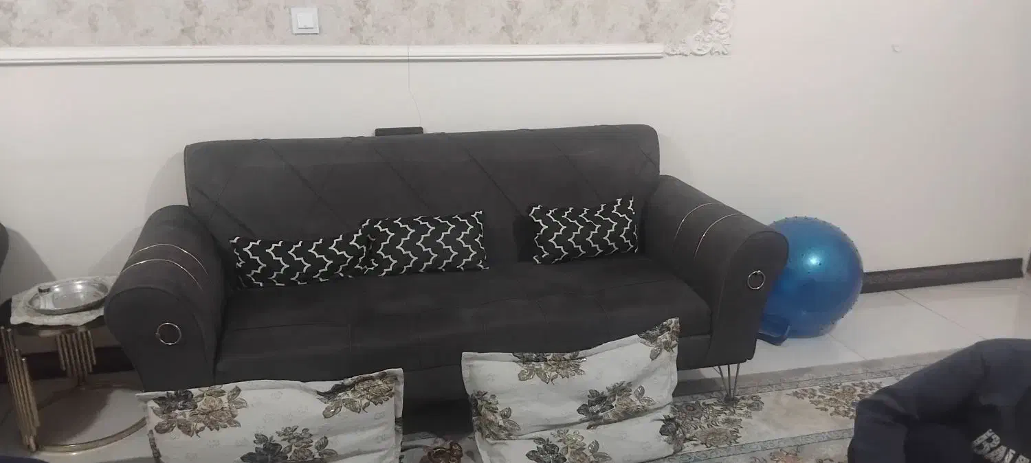 مبل ۷ نفره|مبلمان خانگی و میز عسلی|تهران, شوش (باغ آذری)|دیوار