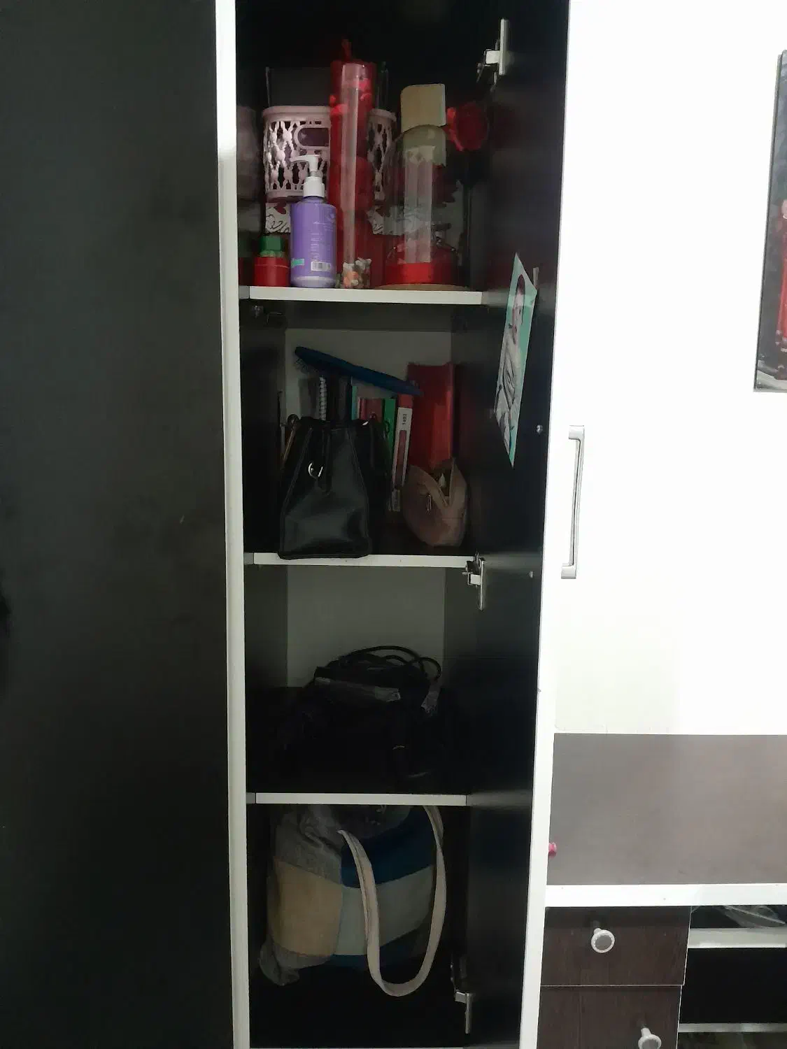 کمد|جاکفشی، کمد، دراور|زرندیه, |دیوار