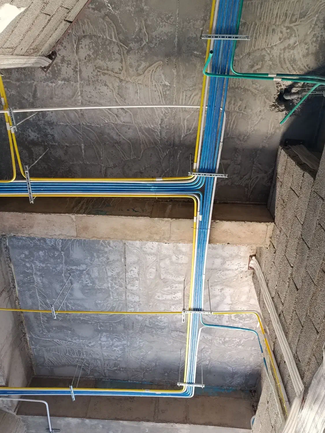 شاگرد برقکار یا برقکار نیمه ماهر|استخدام معماری، عمران و ساختمانی|شیراز, علوم پزشکی|دیوار