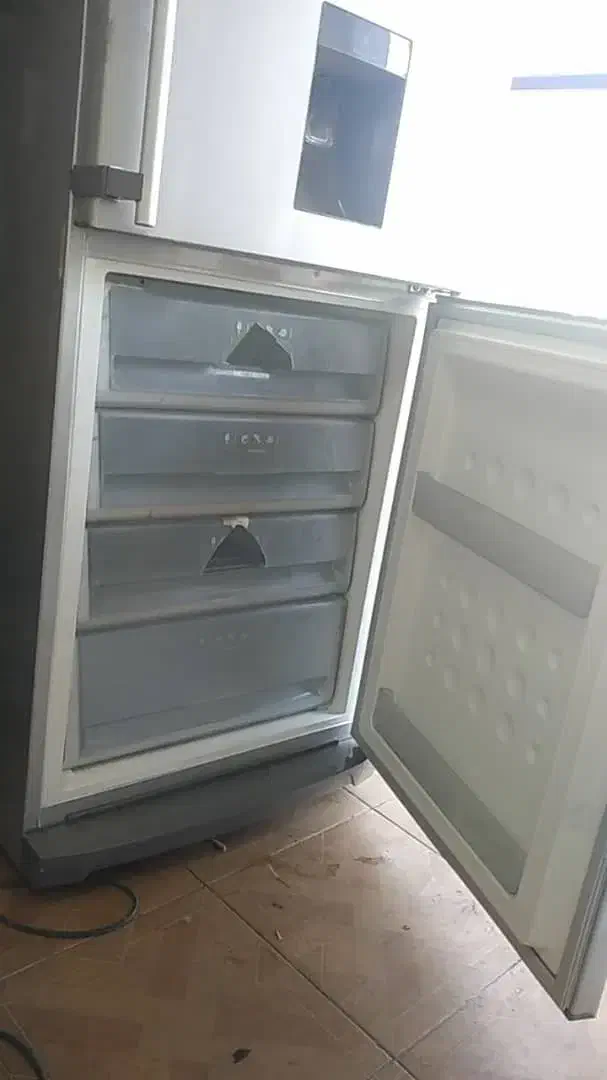 یخچال نیم فریزر بدون برفک|یخچال و فریزر|اسکو, |دیوار