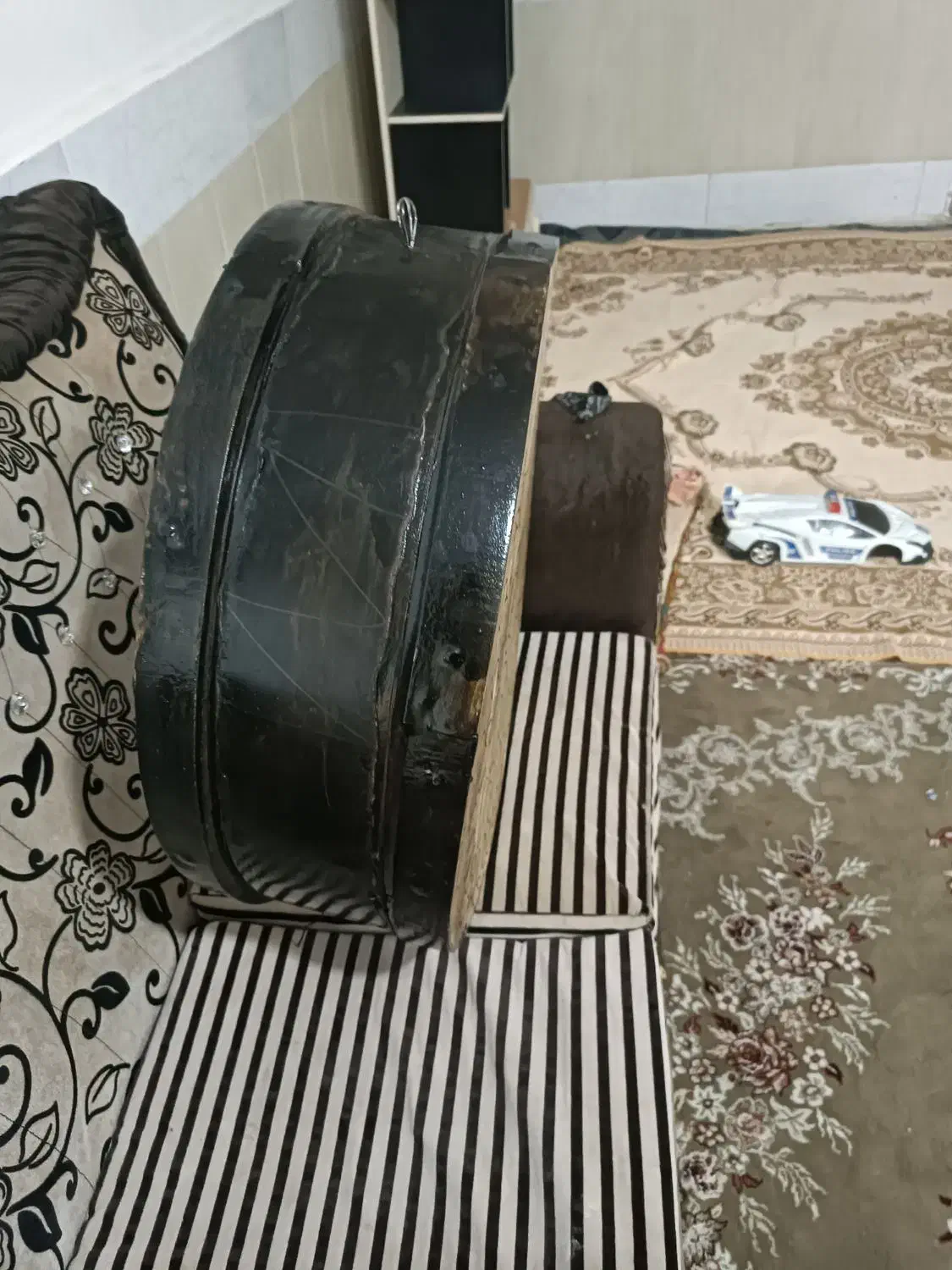یک عدد دهل|سازهای سنتی|قم, علی آباد سعدگان|دیوار