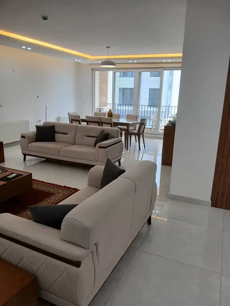 مرز میان زندگی شهری و دل سبز طبیعت / کلید نخورده|اجارهٔ آپارتمان|نور, |دیوار