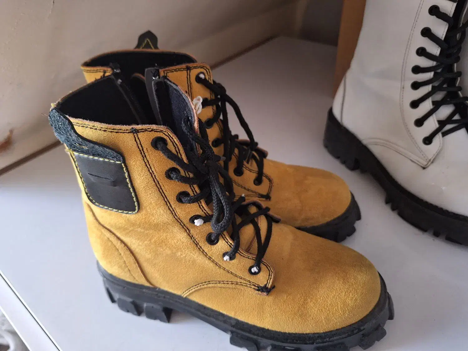 بوت دخترونه|کفش و لباس بچه|دامغان, |دیوار