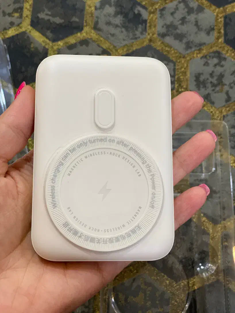 پاور بانک مغناطیسی|لوازم جانبی موبایل و تبلت|خمام, |دیوار