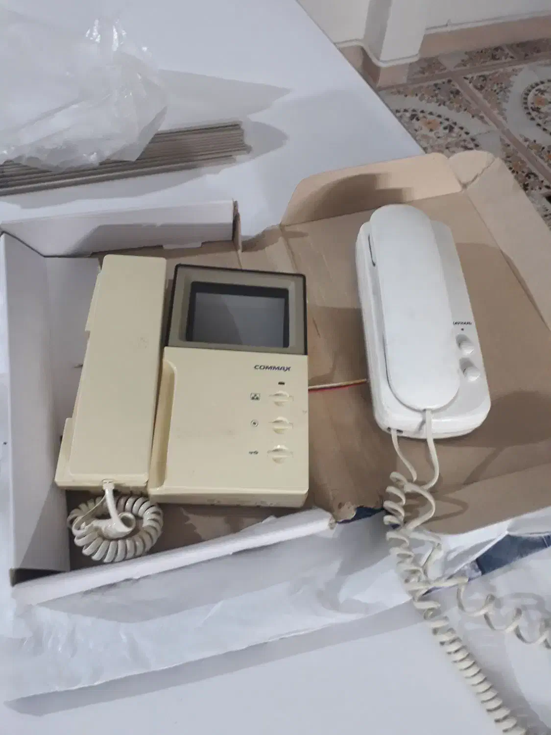 آیفون تصویری کوموکس کارکرده سالم|صوتی و تصویری|کرج, ساسانی (قلمستان)|دیوار