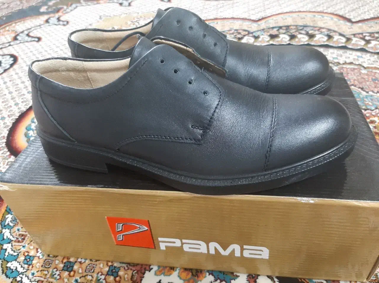 کفش|کیف، کفش، کمربند|اردبیل, |دیوار