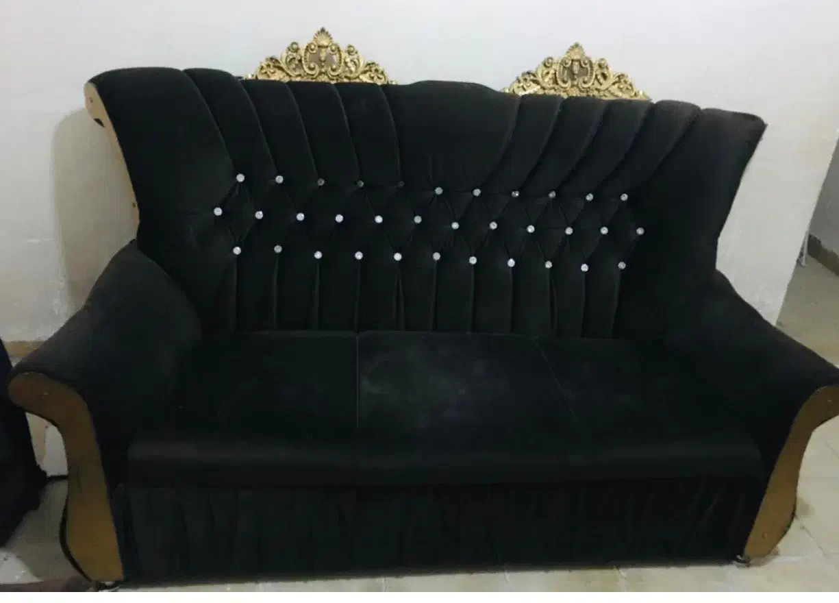 مبلمان ۷ نفره قهوه ای سلطنتی|مبلمان خانگی و میز عسلی|شیراز, احمدی جنوبی|دیوار